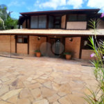 Casa à venda com 4 quartos, sendo 2 suítes, no condomínio Cantareira, Mairiporã - SP