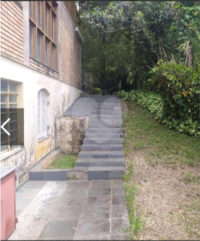 Casa à venda com 5 quartos, sendo 1 suíte, em Mantiqueira, Mairiporã, SP