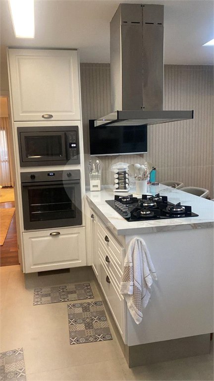 Apartamento à venda com 3 suítes em Jardim Morumbi, São Paulo, SP