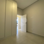 Casa à venda com 3 quartos, sendo 1 suíte, no condomínio Reserva Central Parque, Salto - SP