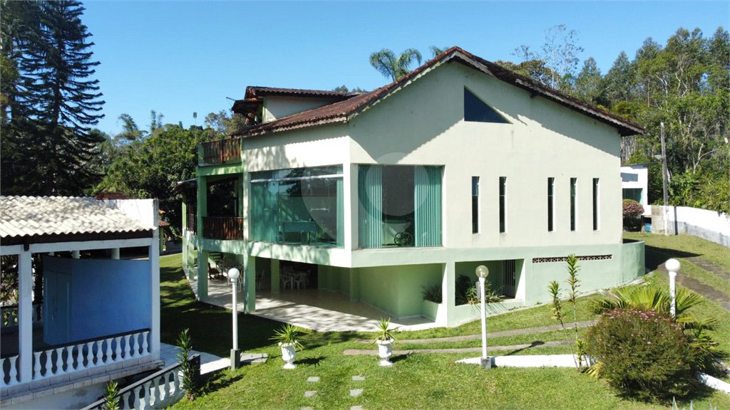 Sítio à venda com 8 quartos, sendo 4 suítes, em Boa Vista, Mogi das Cruzes, SP