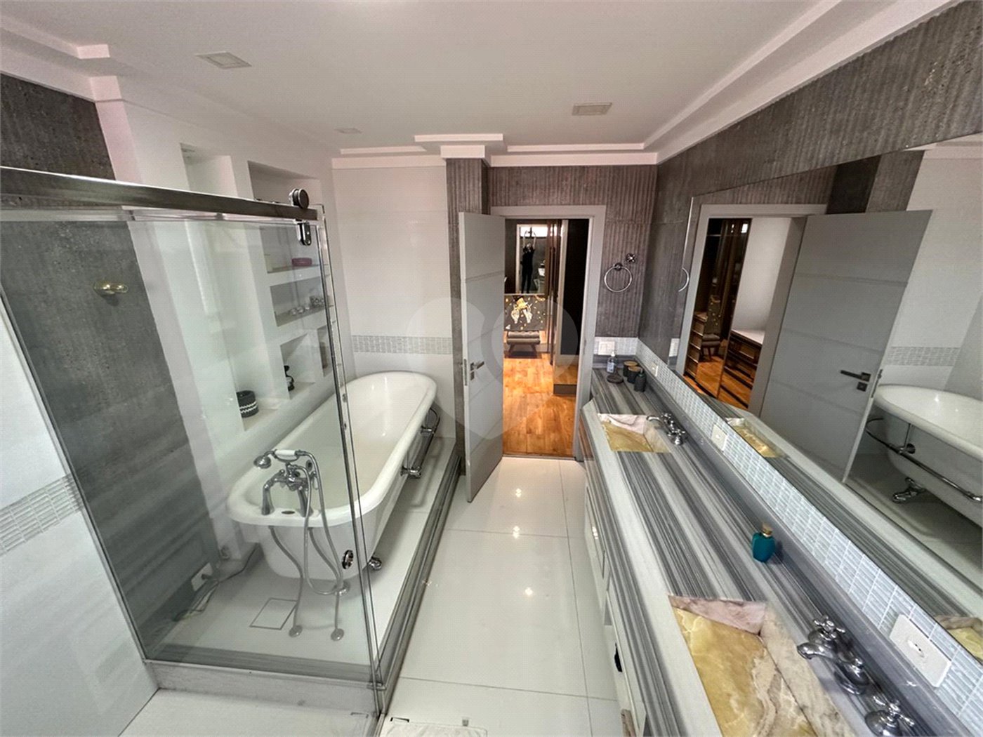 Apartamento à venda com 4 suítes em Tatuapé, São Paulo, SP