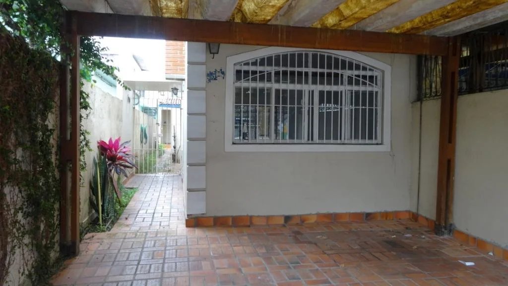 Sobrado à venda com 3 quartos, sendo 1 suíte, em Cidade Monções, São Paulo, SP