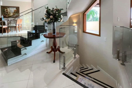 Casa à venda com 4 quartos, sendo 3 suítes, em Jardim Passárgada I, Cotia, SP