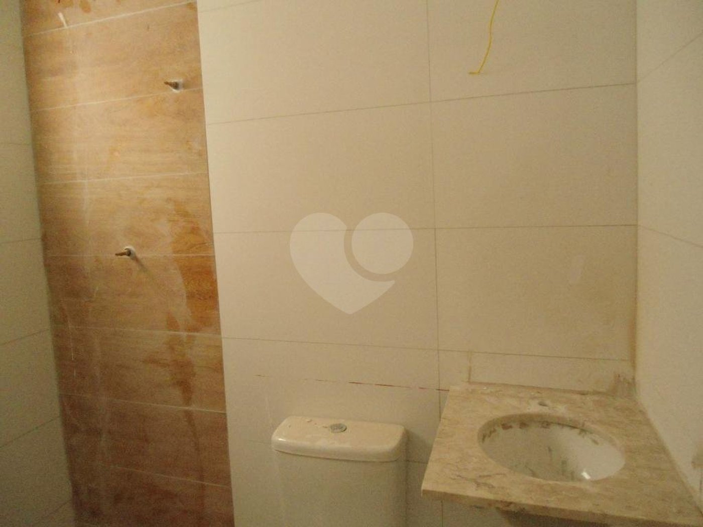 Casa à venda com 2 suítes no condomínio Ilha da Madeira, São Paulo - SP