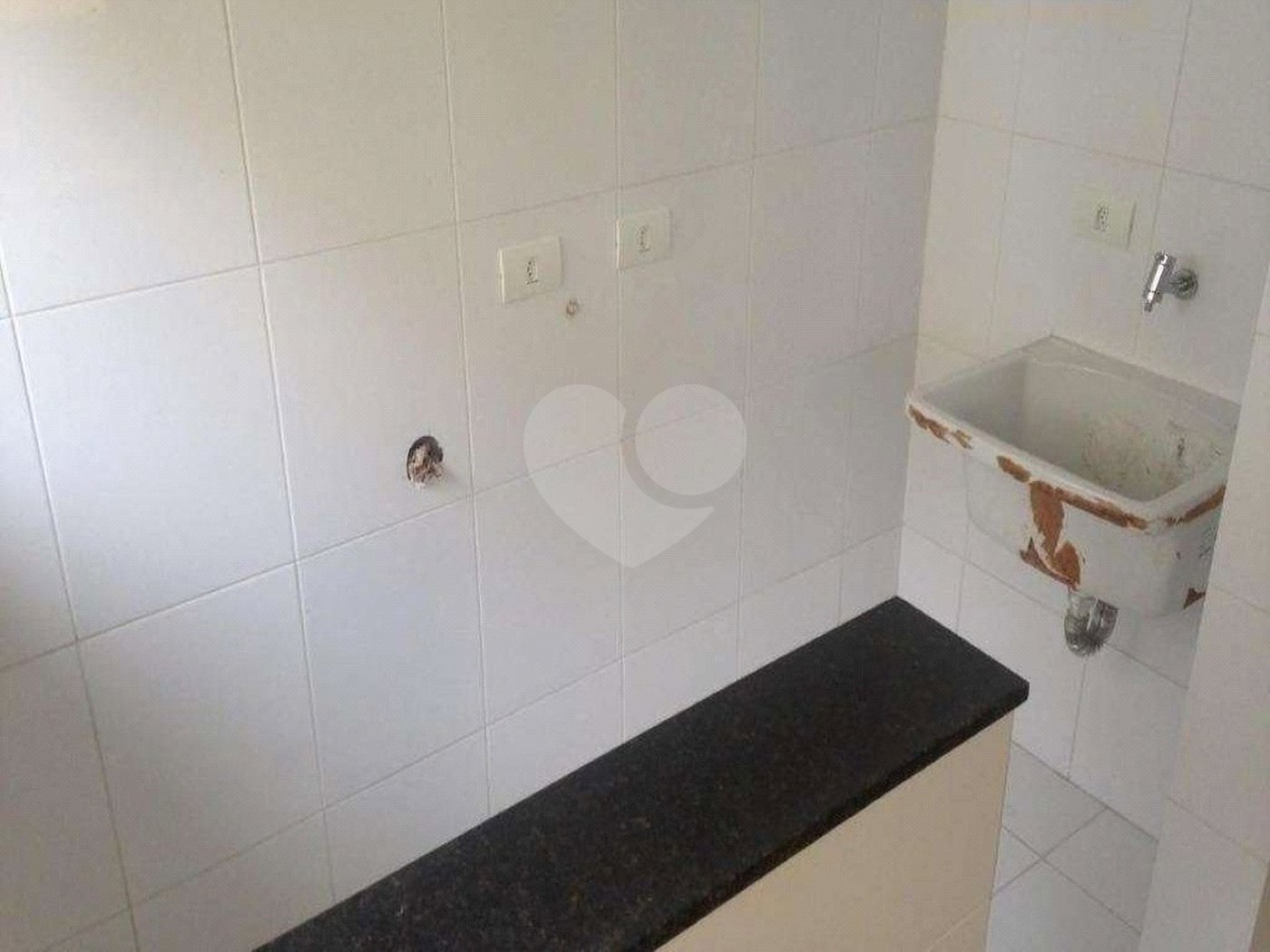 Casa à venda com 3 quartos, sendo 2 suítes, no condomínio Residencial Vegas, São Paulo - SP