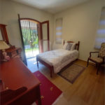 Casa à venda com 5 quartos, sendo 2 suítes, no condomínio Estância Marambaia, Vinhedo - SP