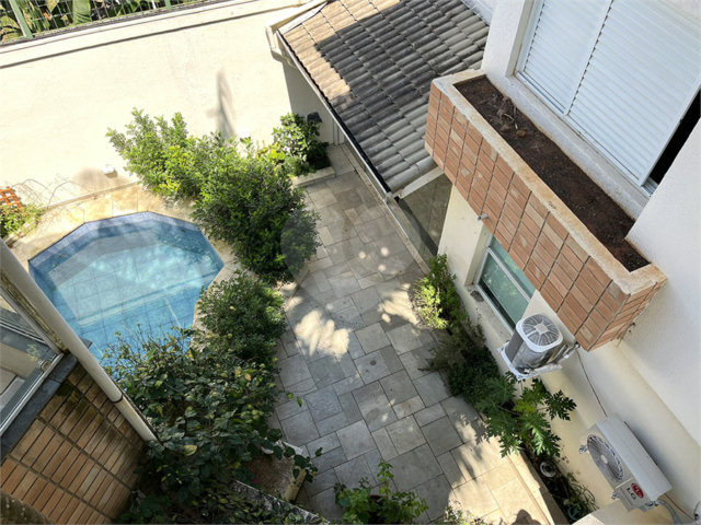 Casa para alugar com 4 quartos, sendo 2 suítes,  no condomínio Porto Fino, São Paulo - SP