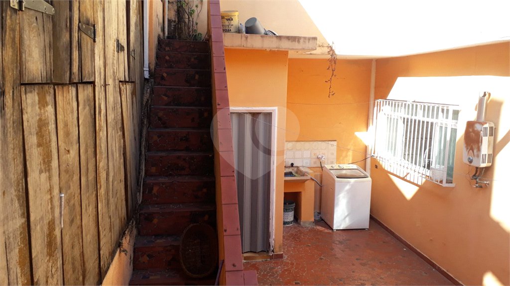 BELA CASA 274 M² C/ 3 QUARTOS 1 SALA 1 COZINHA 3 BANHEIROS 2 VAGAS Para Estacionamento coberta P/ VENDA NA V N Cachoeirinha