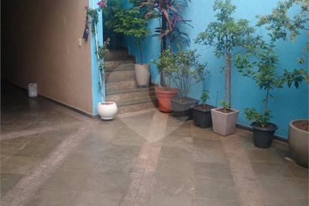 Sobrado à venda com 3 quartos, sendo 1 suíte,  em Vila do Castelo, São Paulo, SP