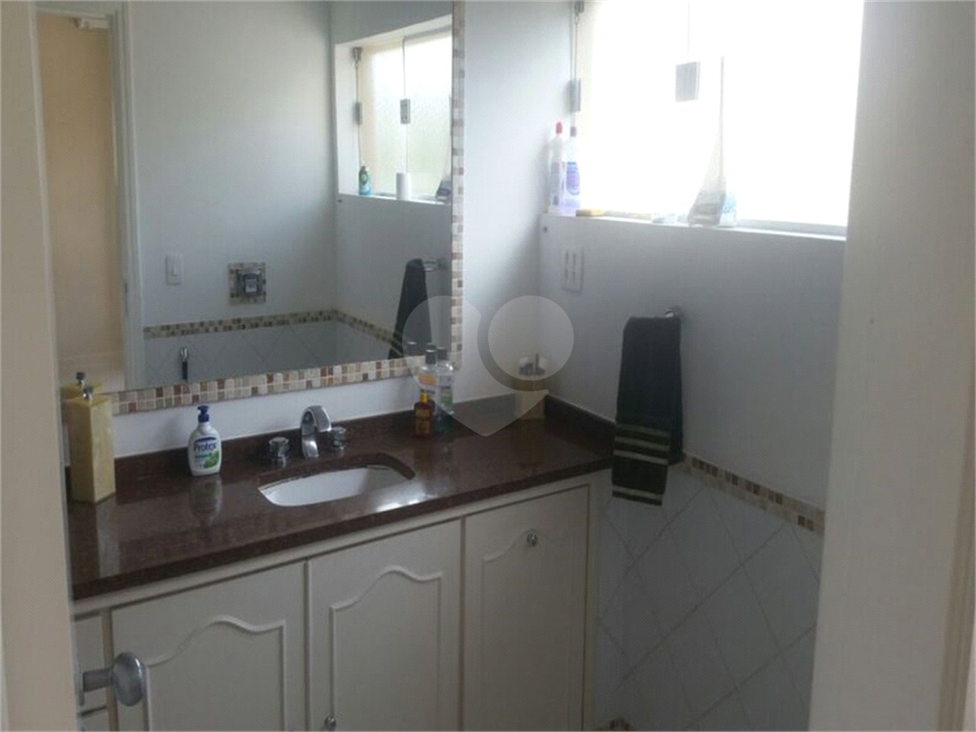 Casa à venda ou para alugar com 3 quartos, sendo 2 suítes, no condomínio Residencial Chacara Santa Maria, Votorantim - SP