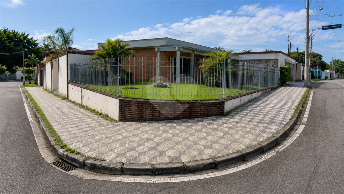 Casa Térrea para alugar com 4 quartos, sendo 1 suíte,  em Jardim América, Sorocaba, SP