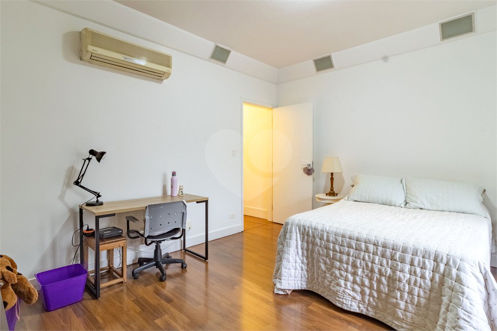 Casa à venda com 3 quartos, sendo 1 suíte, em Jardim Paulistano, São Paulo, SP