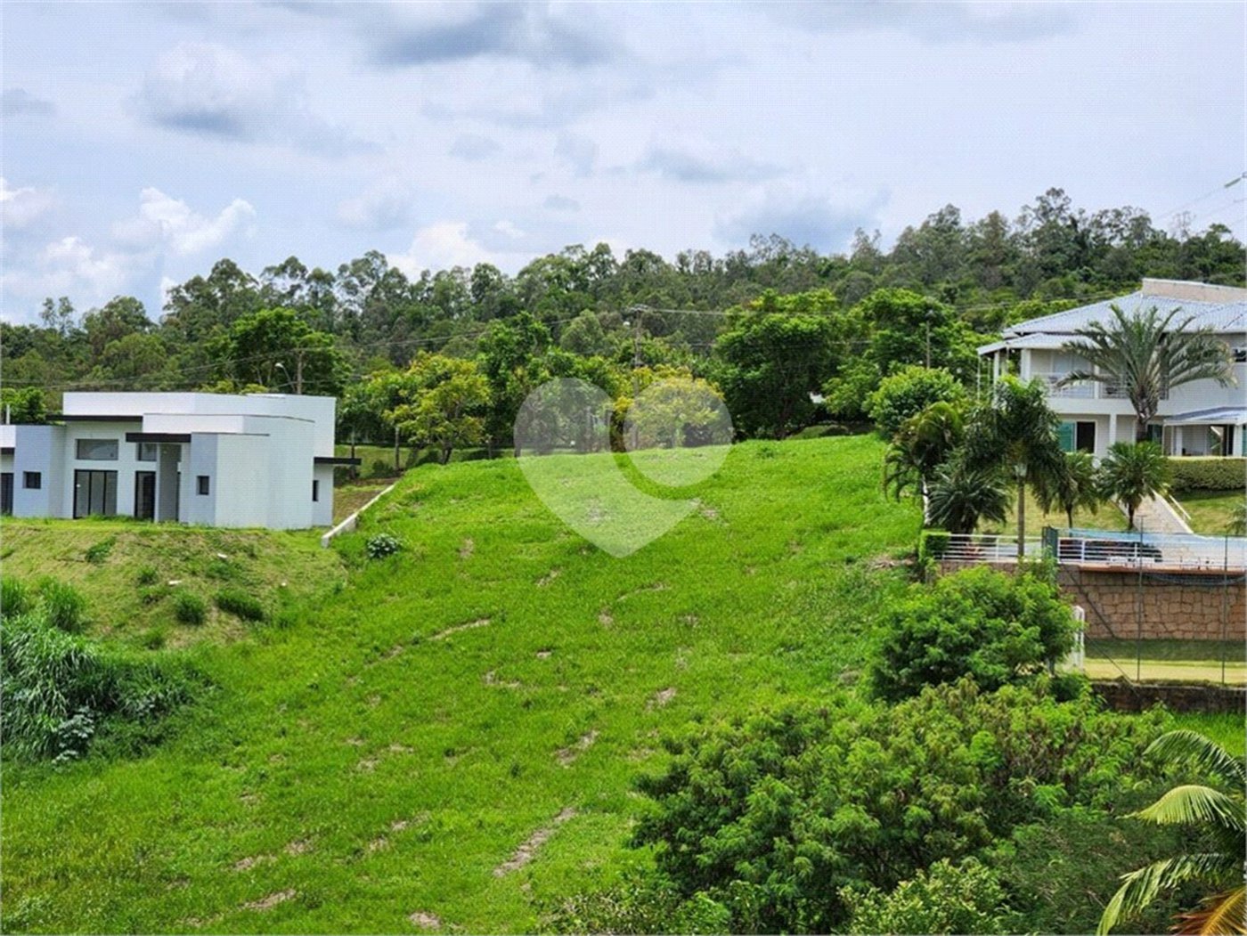 Terreno à venda no condomínio Jardim Primavera, Louveira - SP
