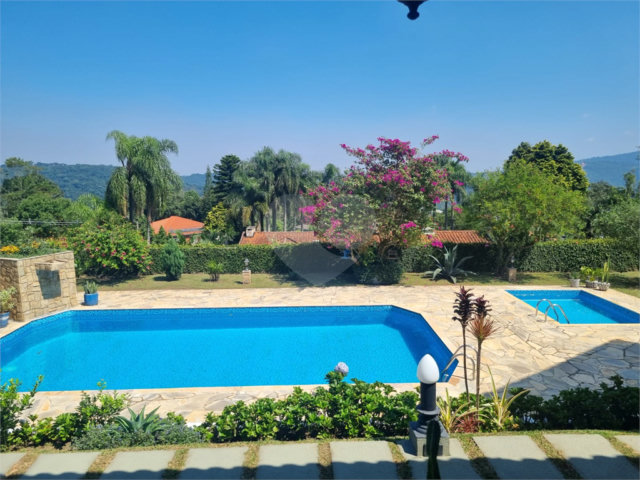 Casa à venda com 3 quartos, sendo 1 suíte,  no condomínio Alpes da Cantareira, Mairiporã - SP