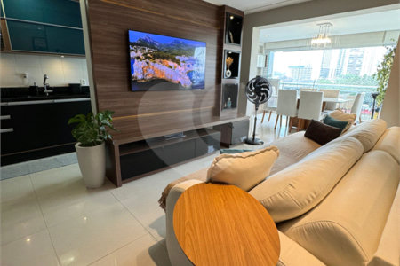 Apartamento à venda com 2 quartos, sendo 1 suíte, em Água Branca, São Paulo, SP