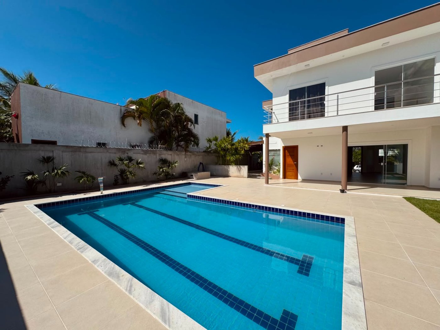 Casa para alugar com 3 suítes, no condomínio Outeiro São Francisco, Porto Seguro - BA