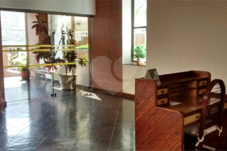 Apartamento à venda com 3 quartos, sendo 1 suíte, em Parque Enseada, Guarujá, SP