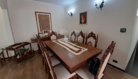 Casa Térrea à venda com 4 quartos, sendo 1 suíte,  em Jardim França, São Paulo, SP