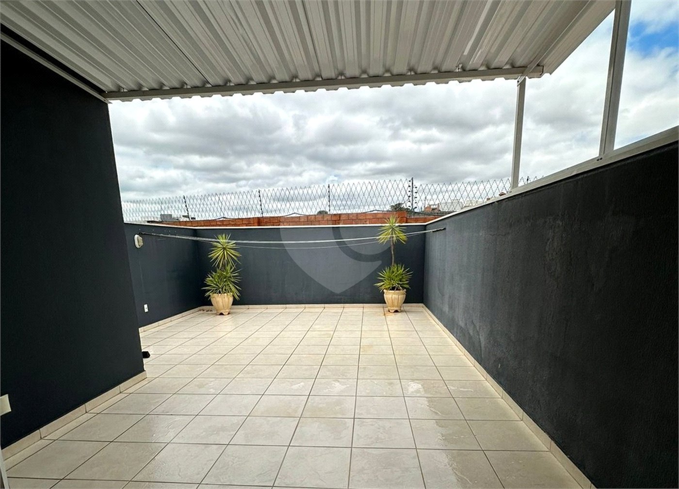 Casa à venda com 3 quartos, sendo 1 suíte, no condomínio Golden Park Residence II, Sorocaba - SP