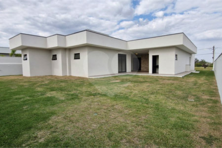 Casa à venda com 3 suítes no condomínio Campo de Toscana, Vinhedo - SP