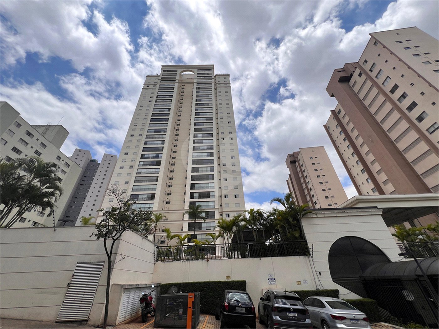Apartamento à venda com 3 suítes em Santa Teresinha, São Paulo, SP