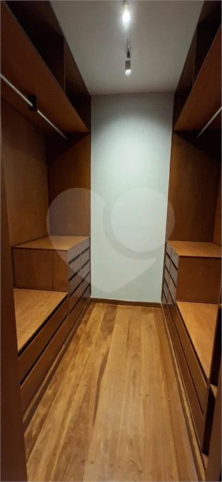 Casa à venda com 4 quartos, sendo 2 suítes,  em Jardim Marajoara, São Paulo, SP