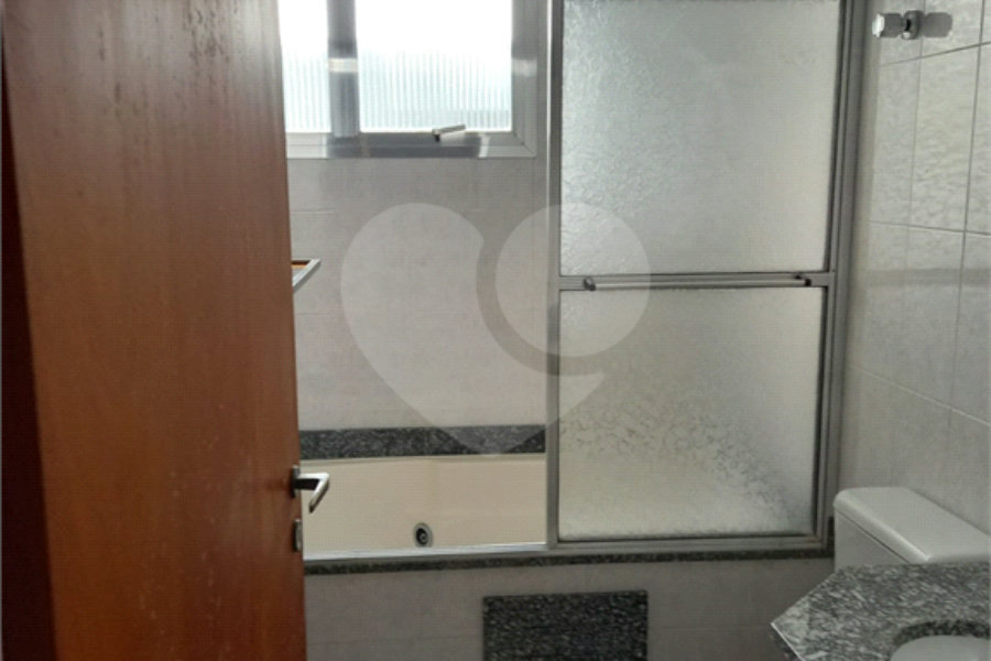 Sobrado à venda com 5 quartos, sendo 2 suítes,  em Tremembé, São Paulo, SP
