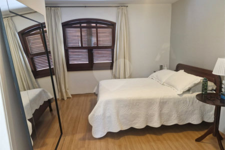 Casa à venda com 3 quartos, sendo 1 suíte, em Chácara Monte Alegre, São Paulo, SP