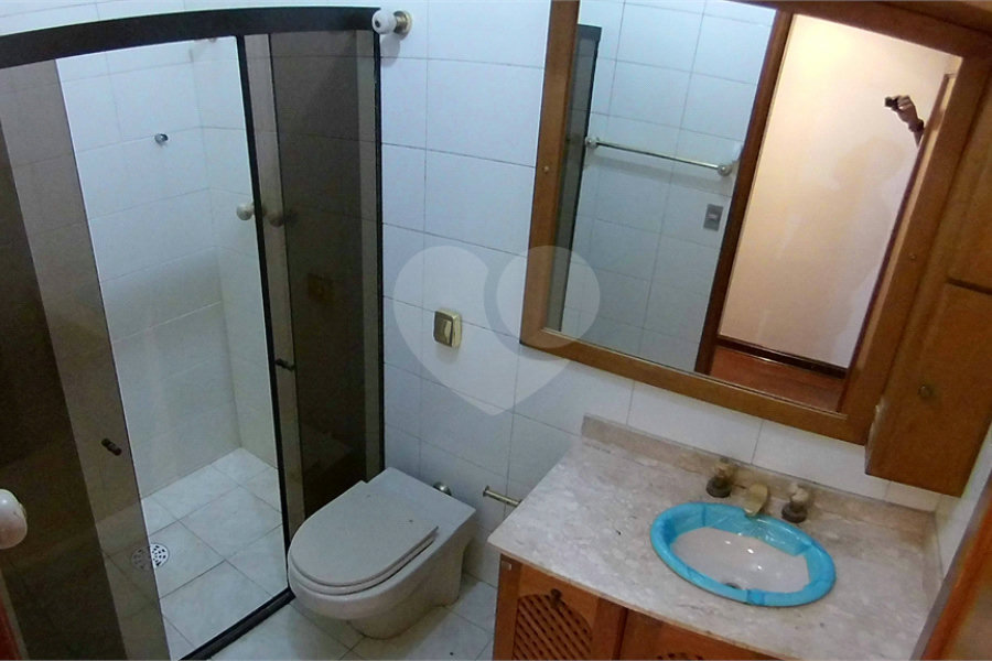 Sobrado à venda com 3 quartos, sendo 1 suíte, em Tremembé, São Paulo, SP