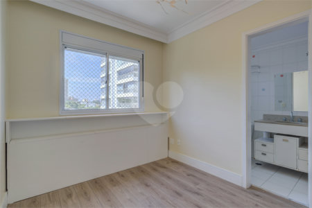 Apartamento à venda com 4 quartos, sendo 3 suítes, em Alto da Boa Vista, São Paulo, SP