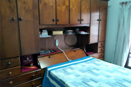 Casa à venda com 3 quartos, sendo 2 suítes,  em Vila Suissa, Mogi das Cruzes, SP