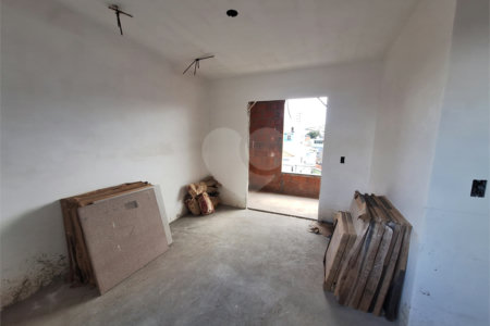 Casa à venda com 2 quartos no condomínio Ângelo Calandrino, São Paulo - SP