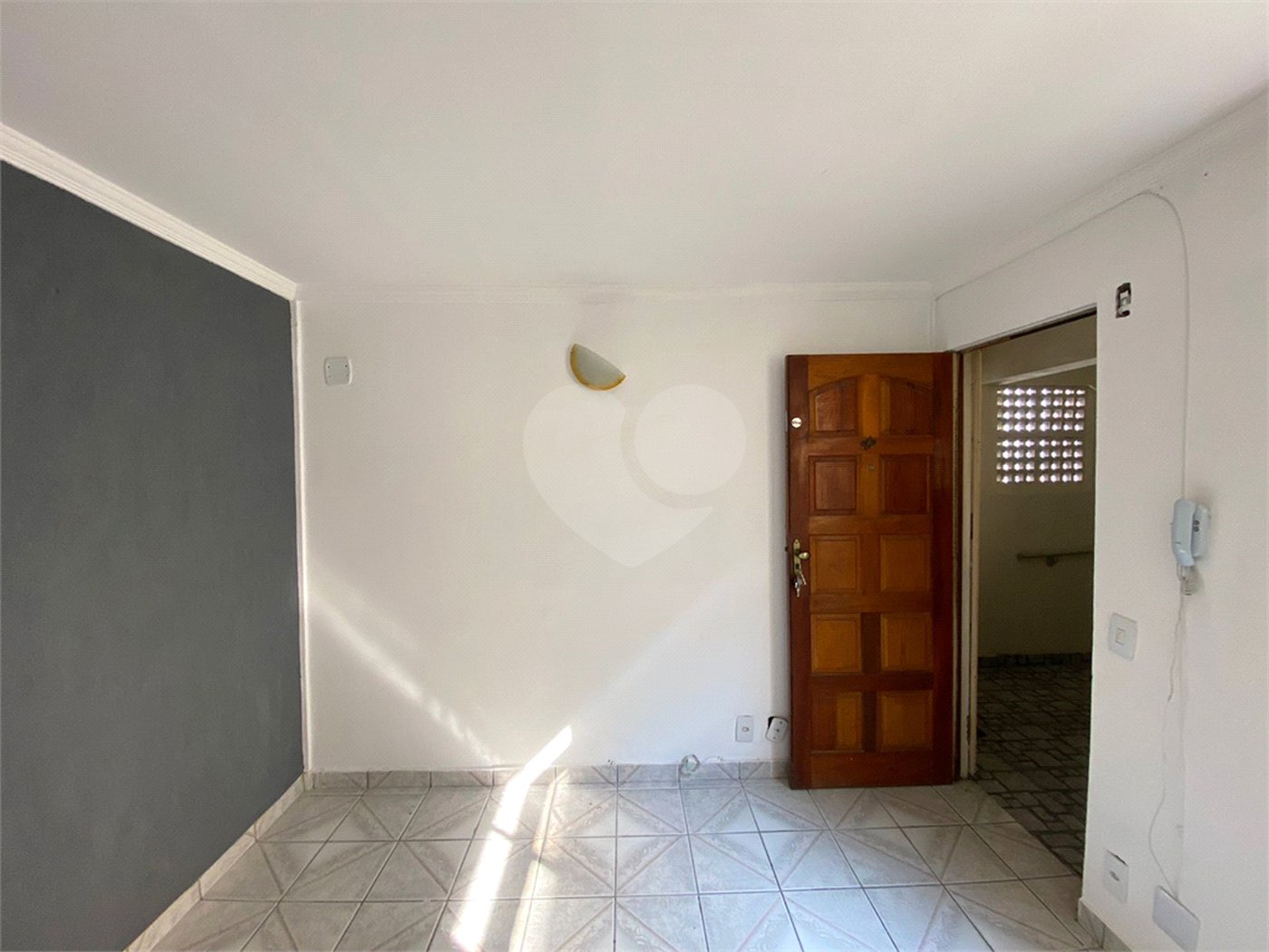 Apartamento para alugar com 2 quartos em Jardim Adriane, Itaquaquecetuba, SP