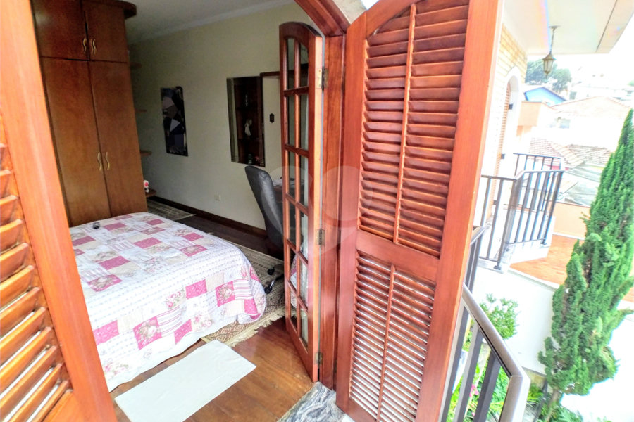 Sobrado à venda com 4 quartos, sendo 3 suítes, em Parada Inglesa, São Paulo, SP