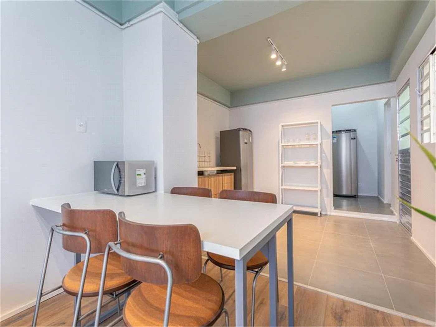 Apartamento à venda com 4 quartos, sendo 1 suíte, em Pinheiros, São Paulo, SP