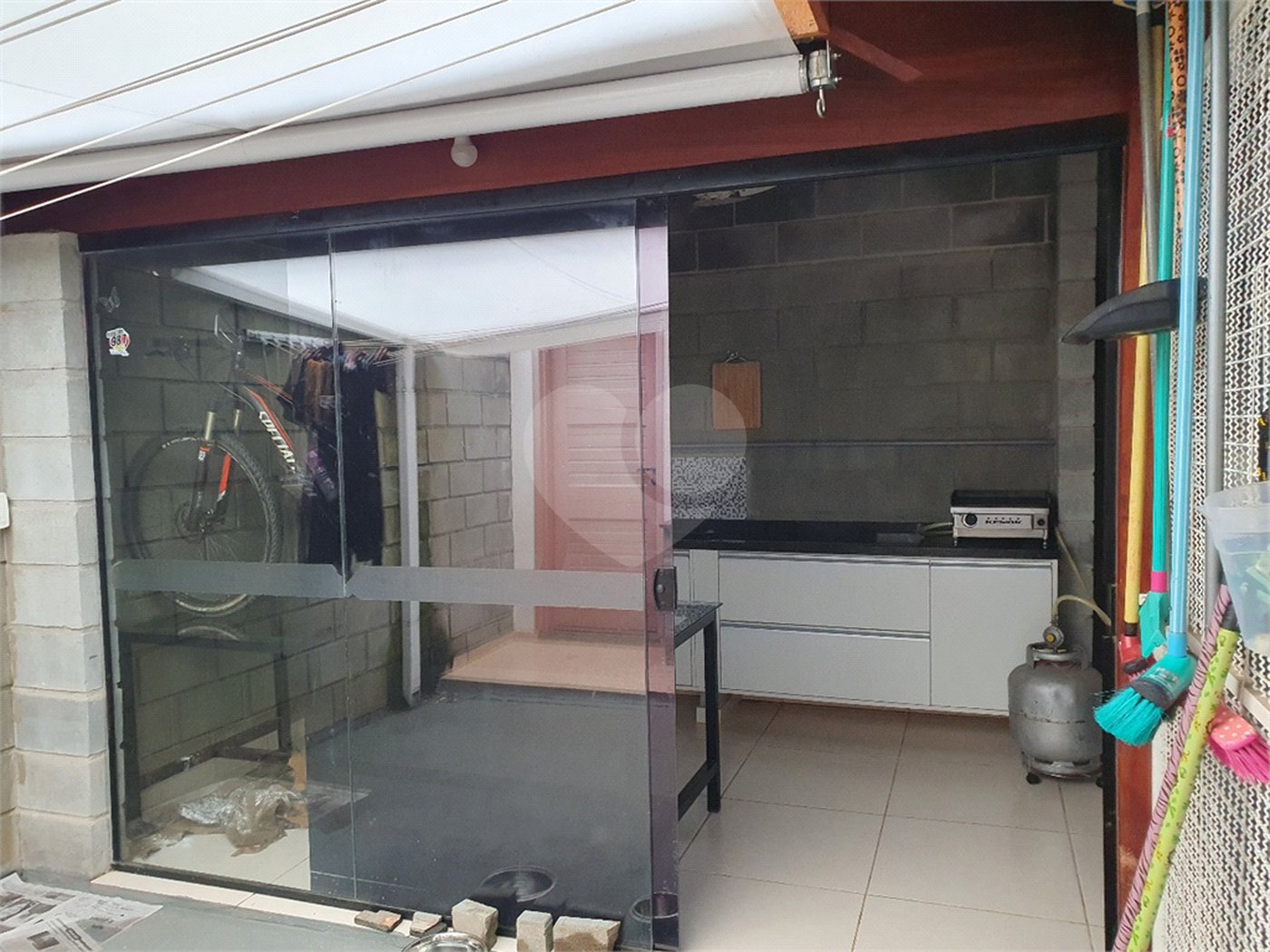 Casa à venda com 2 suítes no condomínio Residencial Bonanza I, Bom Jesus dos Perdões - SP