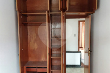 Sobrado à venda com 5 quartos, sendo 1 suíte, em Vila Brasilina, São Paulo, SP