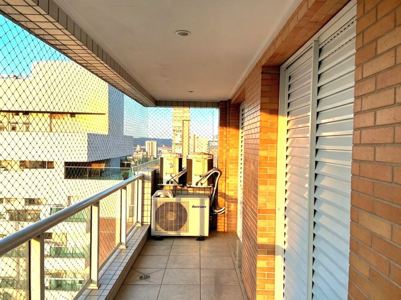 Cobertura com 2 dormitórios à venda, 183 m² por R$ 2.215.000,00 - Gonzaga - Santos/SP