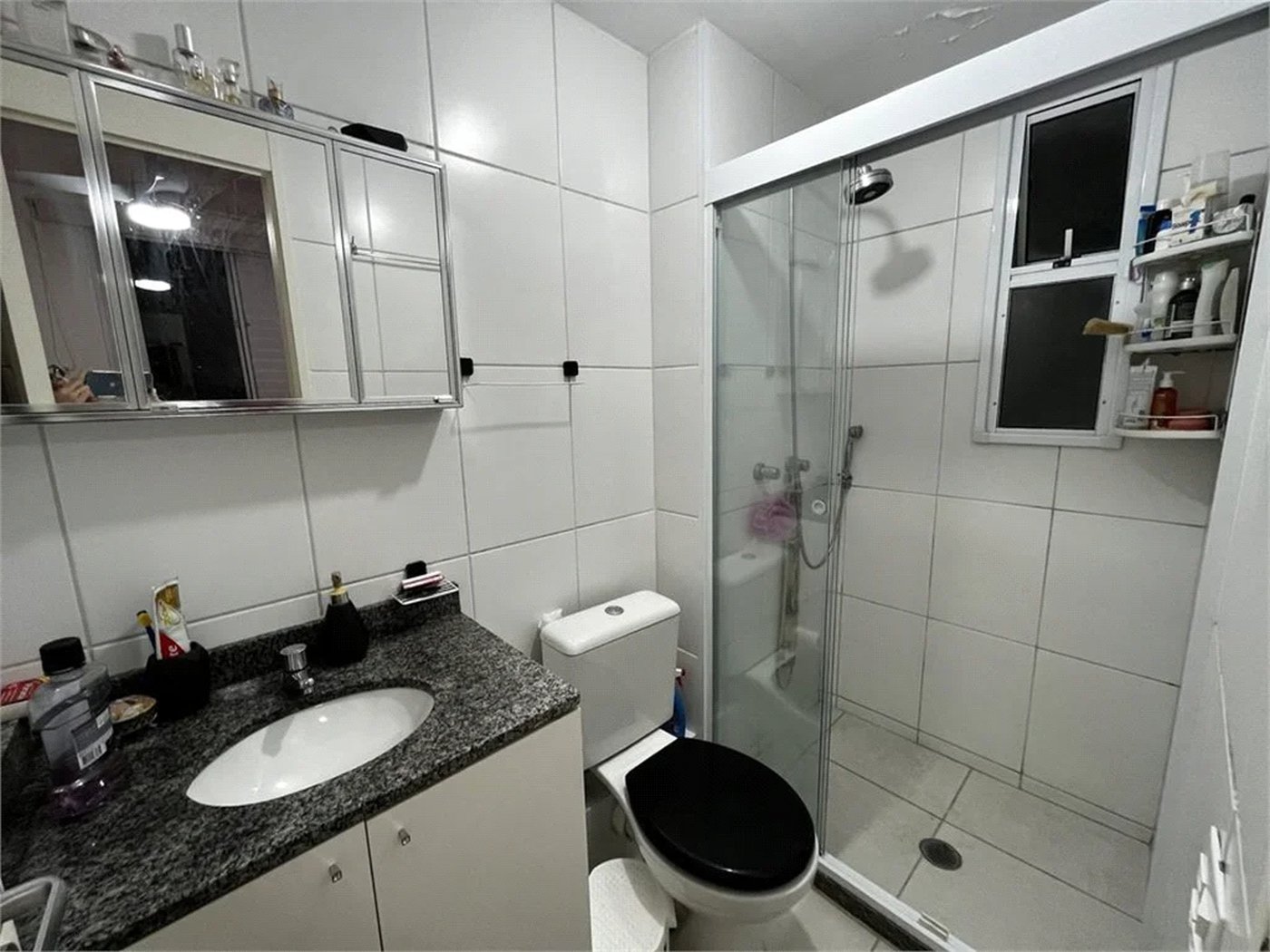 Apartamento à venda com 2 quartos, sendo 1 suíte,  em Vila Praia, São Paulo, SP