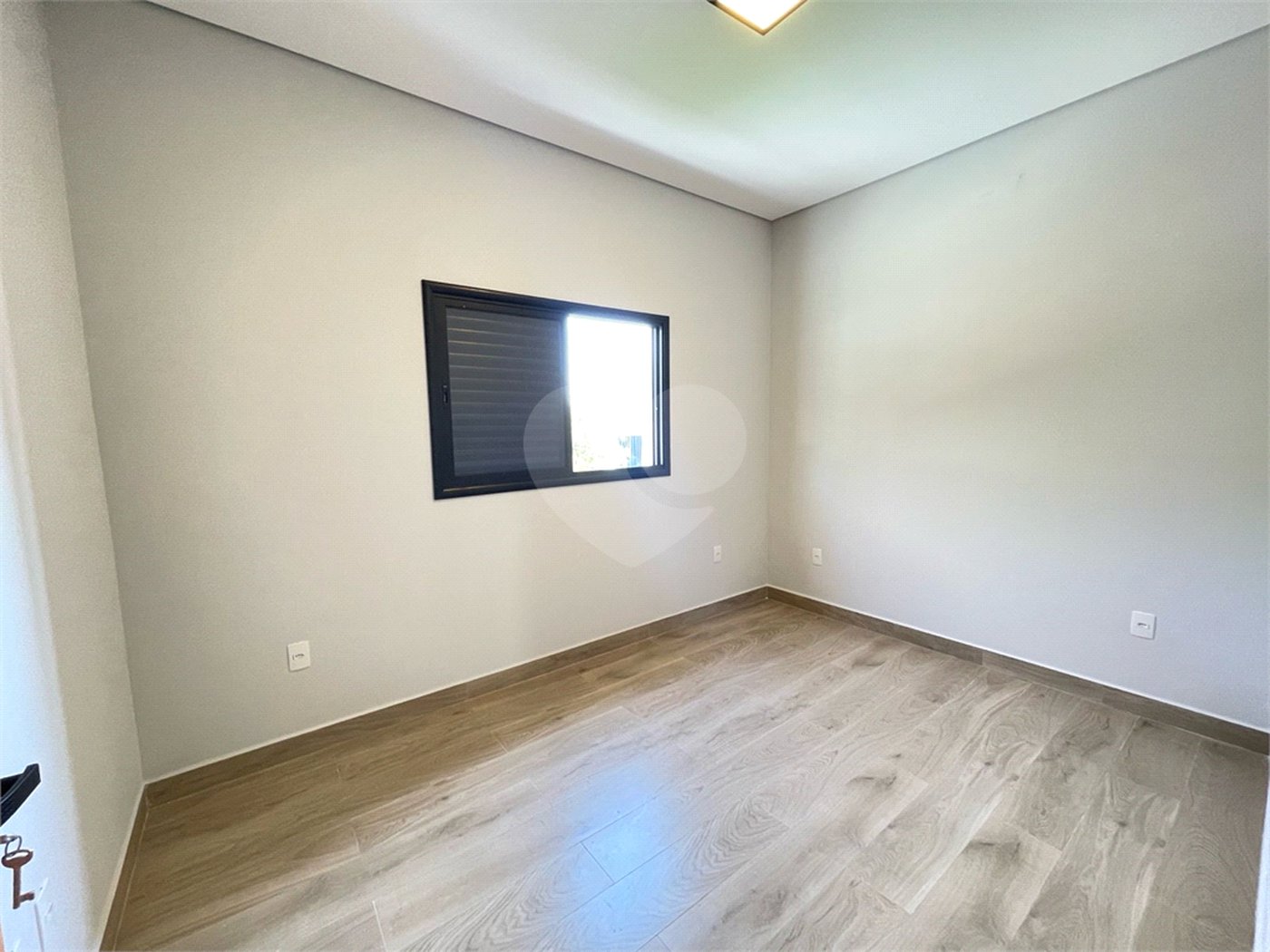 Casa à venda com 3 quartos, sendo 1 suíte, no condomínio Horto Florestal Iii, Sorocaba - SP