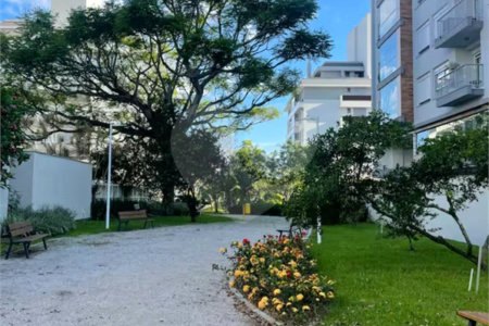 Apartamento à venda com 2 suítes em Jurerê, Florianópolis, SC