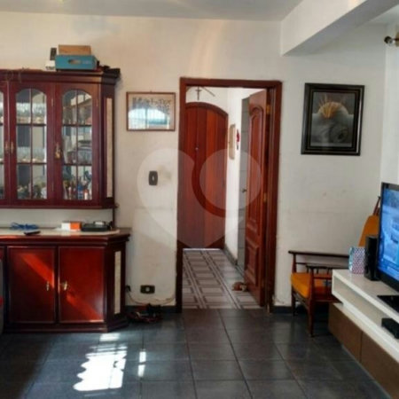 Sobrado à venda com 4 quartos, sendo 1 suíte, em Vila Vitório Mazzei, São Paulo, SP