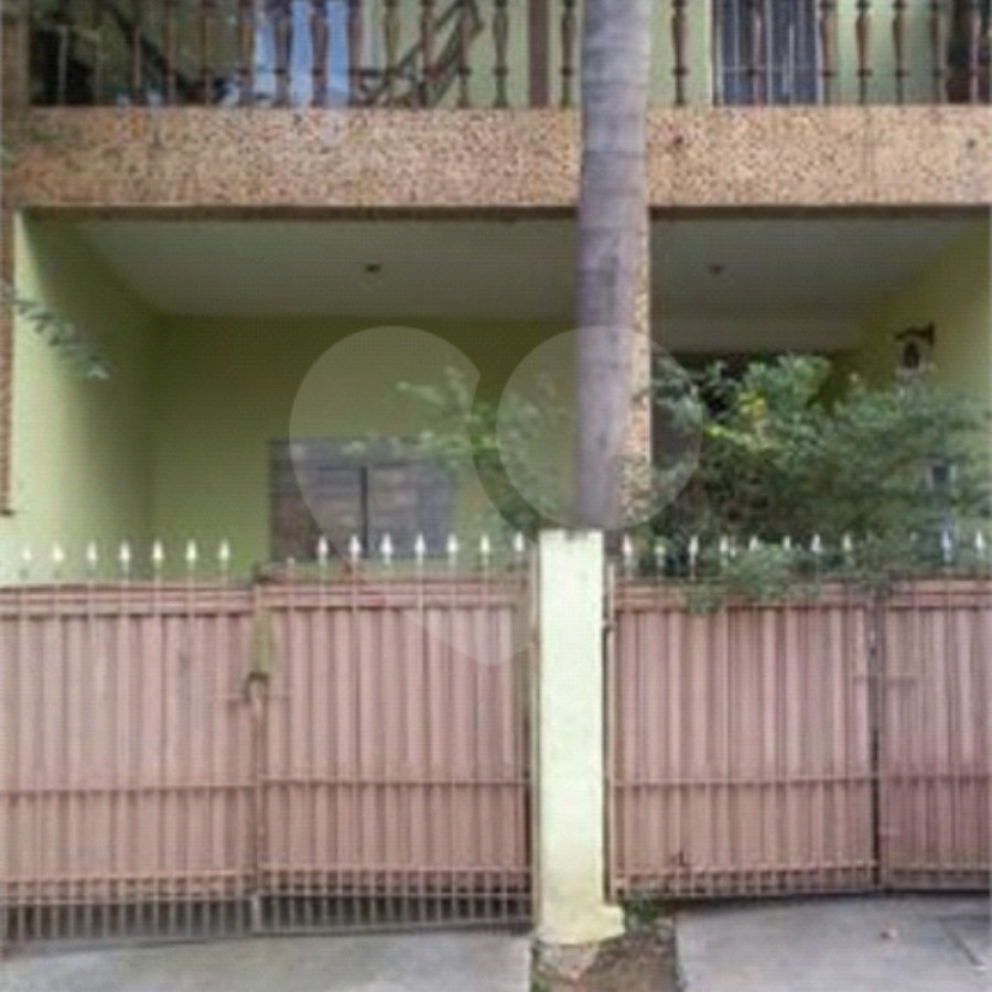 Sobrado à venda com 3 quartos em Jardim Rio Pequeno, São Paulo, SP