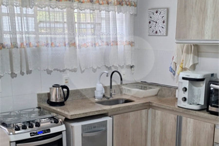 Casa à venda com 3 quartos, sendo 1 suíte, em Condomínio Flamboyant-b, Atibaia, SP