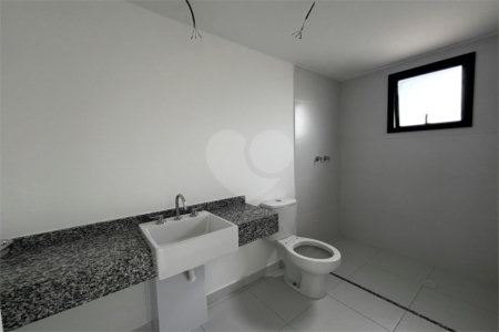 Apartamento à venda com 3 suítes em Vila Romana, São Paulo, SP
