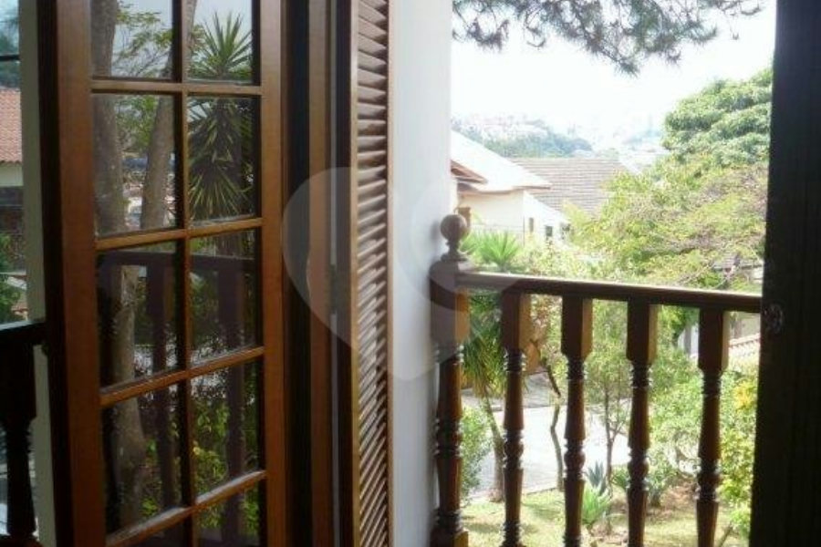 Sobrado à venda com 4 suítes em Tremembé, São Paulo, SP