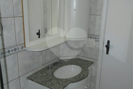 Apartamento à venda com 3 quartos, sendo 1 suíte, em Vila Oliveira, Mogi das Cruzes, SP