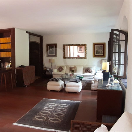 Sobrado à venda com 4 quartos, sendo 2 suítes, em Vila Madalena, São Paulo, SP