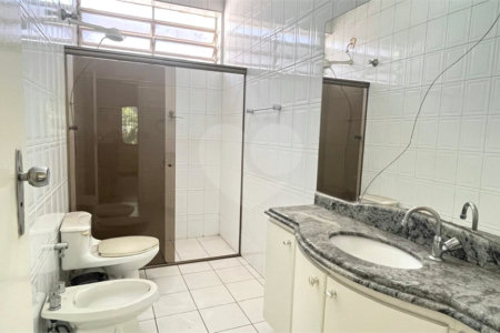 Casa à venda com 3 quartos, sendo 1 suíte, em Brooklin, São Paulo, SP